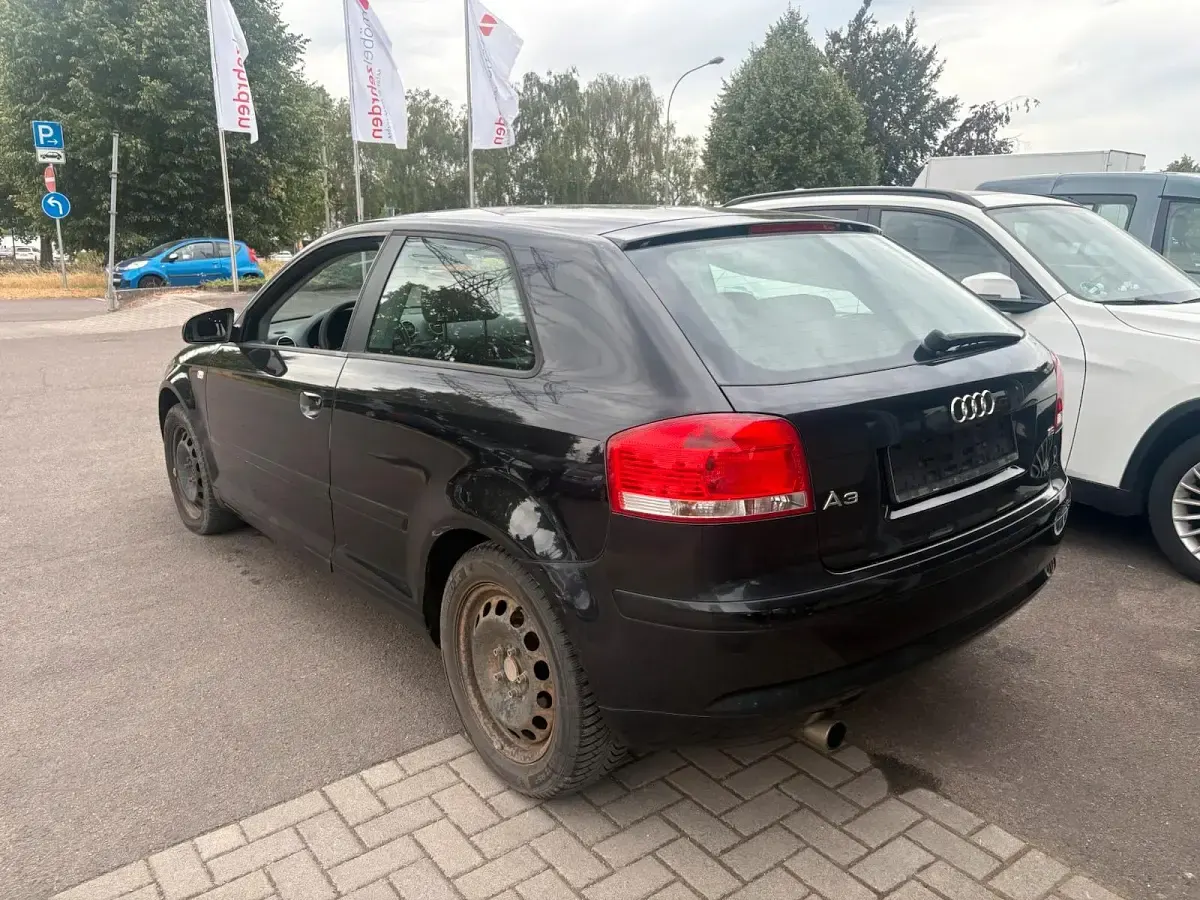 Gebraucht Audi A3 102 PS (75 kW) 2006 Schwarz Kleinwagen