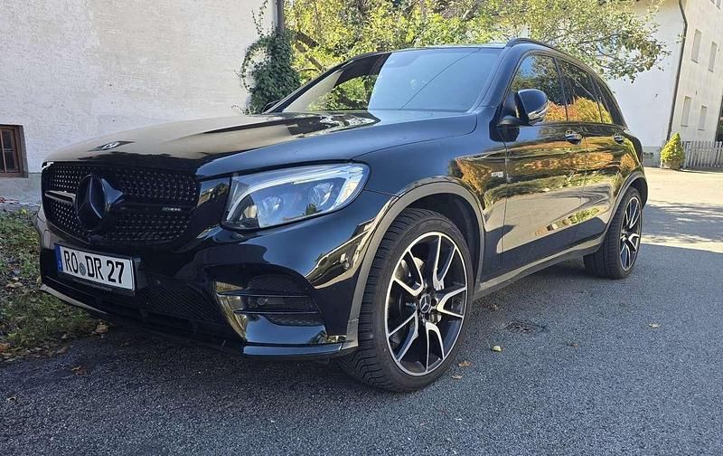 Schwarz Gebraucht 2017 Mercedes GLC43 AMG AMG SUV | 31.800 € (Guter Preis) - Bild 1/4