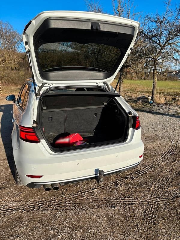 Gebraucht Audi A3 S-Line 150 PS (110 kW) 2019 Weiß Limousine