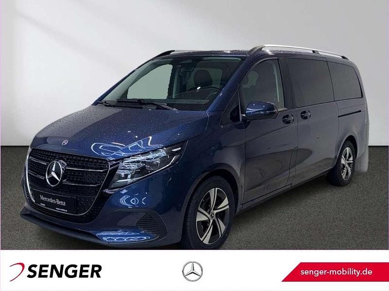 Sodalithblau Gebraucht 2025 Mercedes 220 Style Kombi | 59.950 € - Bild 1/4