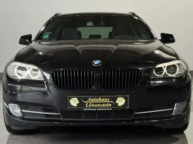 Gebraucht BMW 520 Sport Line 184 PS (135 kW) 2013 Schwarz Limousine