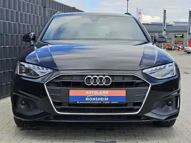 Gebraucht Audi A4 S-Line 163 PS (119 kW) 2022 Schwarz Kombi
