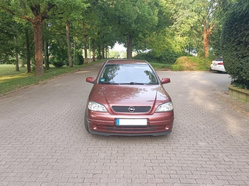 Andere außenfarben Gebraucht 2001 Opel Astra Limousine | 600 € (Superpreis) - Bild 1/4