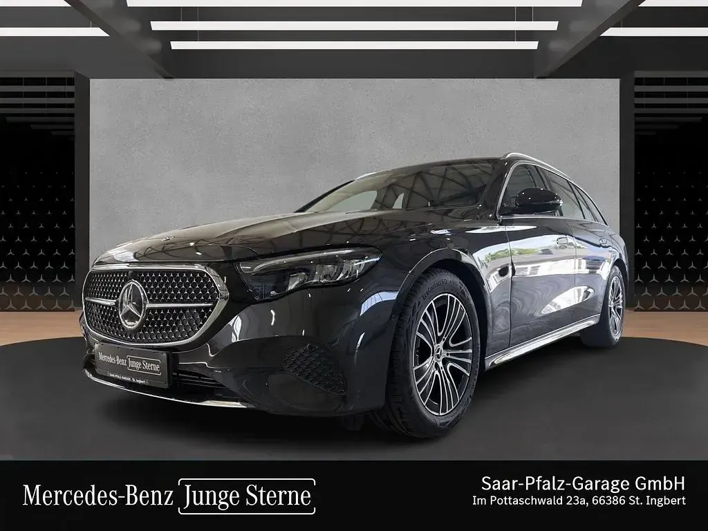 Gebraucht Mercedes E220 Avantgarde 197 PS (144 kW) 2024 Grau Limousine
