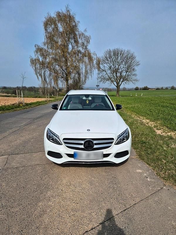 Gebraucht Mercedes C220 170 PS (125 kW) 2015 Weiß Kombi