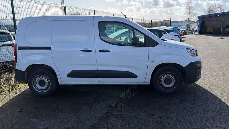 Gebraucht Peugeot Partner 102 PS (75 kW) 2024 Blanc icy Van / Kleinbus