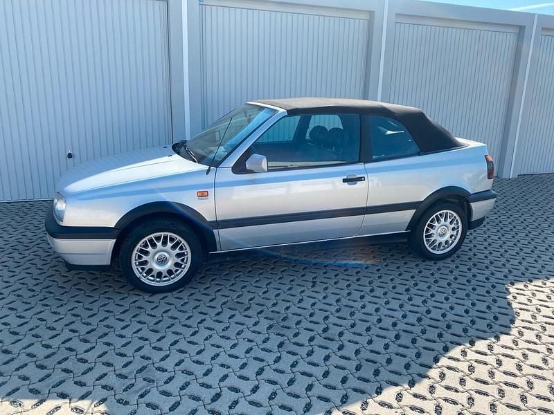 Second-hand VW Golf 90 CP (66 kW) 1994 Argintiu Cabrio