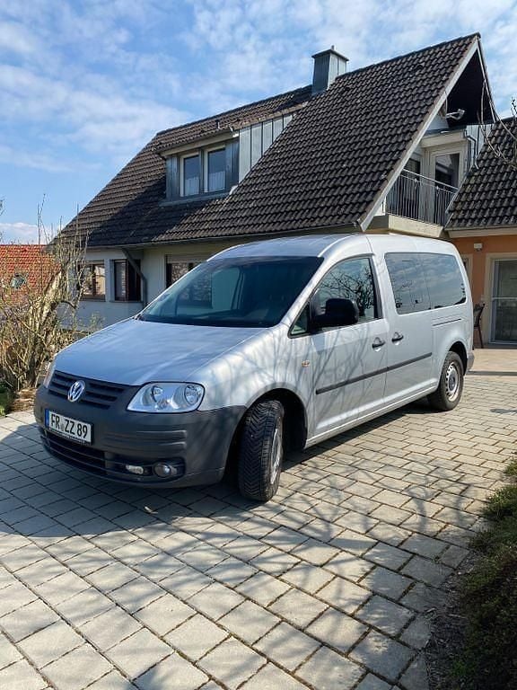 Gebraucht VW Caddy Maxi 105 PS (77 kW) 2010 Silber Van / Kleinbus