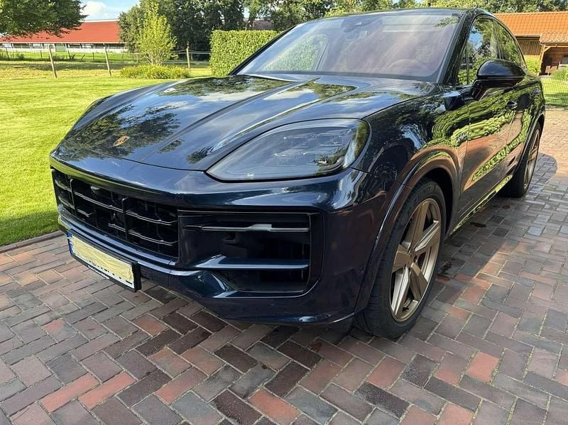 Gebraucht 2024 Porsche Cayenne S E-Hybrid SUV | 127.000 € (Guter Preis) - Bild 1/4