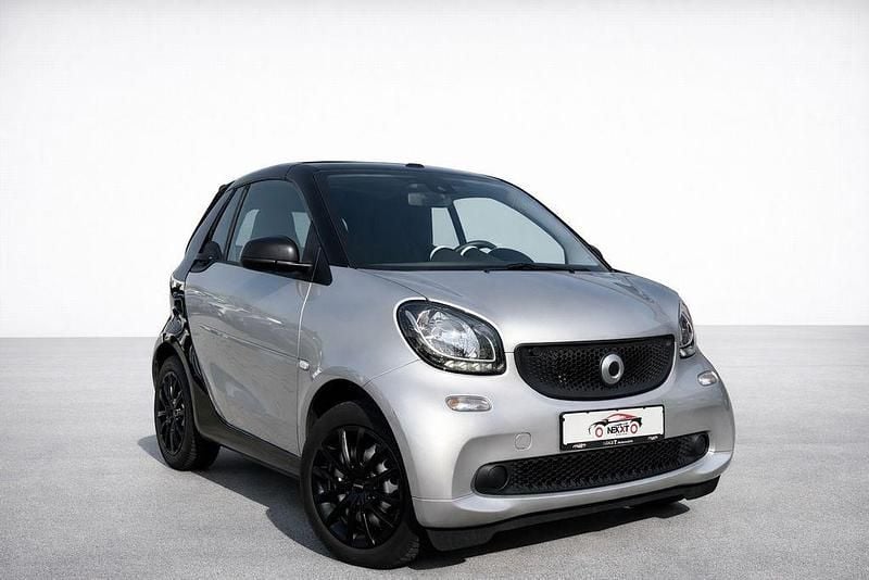 Gebraucht Smart ForTwo Cabrio Basis 90 PS (66 kW) 2019 Schwarz Cabrio