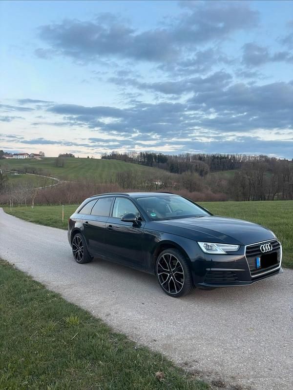 Gebraucht Audi A4 Ambiente 150 PS (110 kW) 2016 Schwarz Kombi