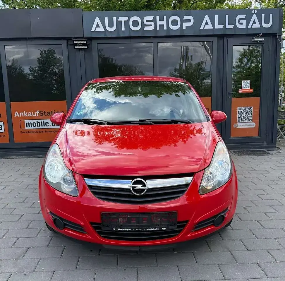 Używany Opel Corsa Edition 101 KM (74 kW) 2010 Czerwony Hatchback
