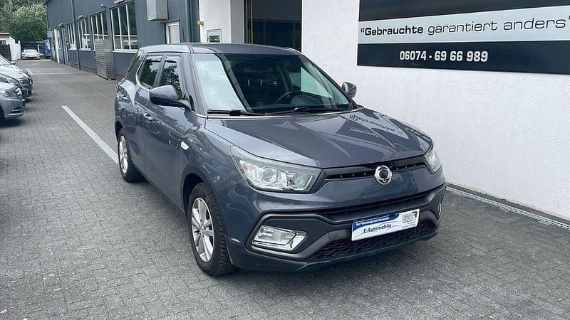 Grau Gebraucht 2016 Ssangyong XLV Quartz SUV | 8.470 € (Fairer Preis) - Bild 1/4