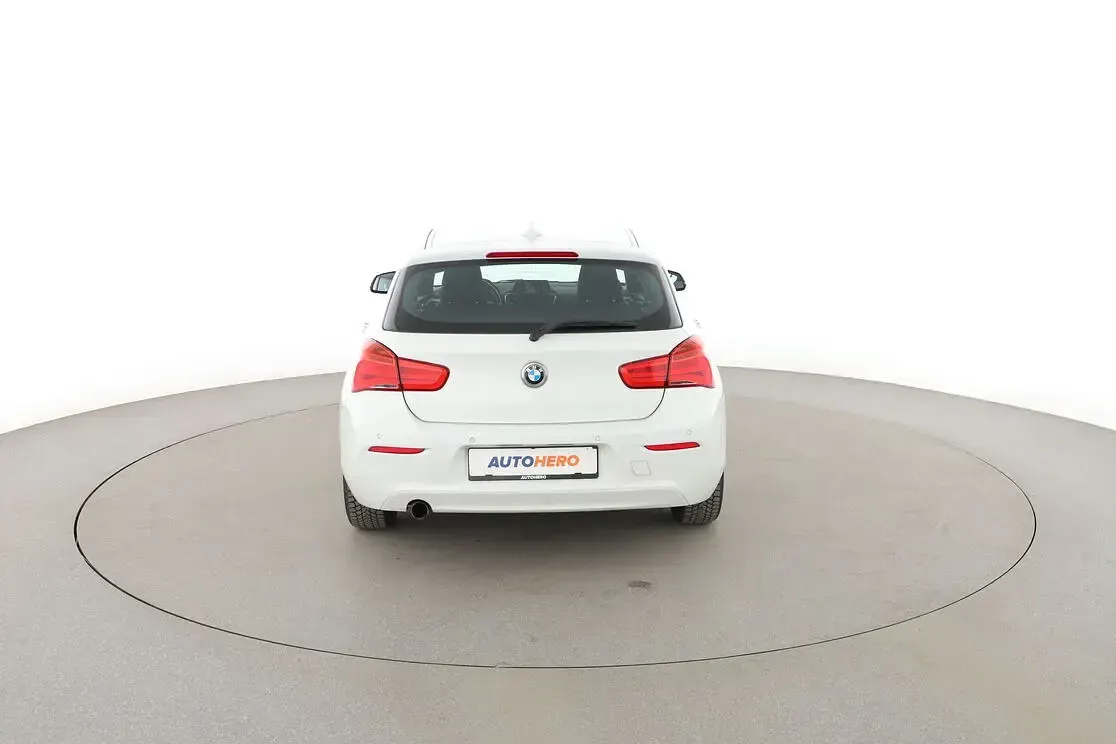 Gebraucht BMW 116 Advantage 109 PS (80 kW) 2015 Weiß Kleinwagen