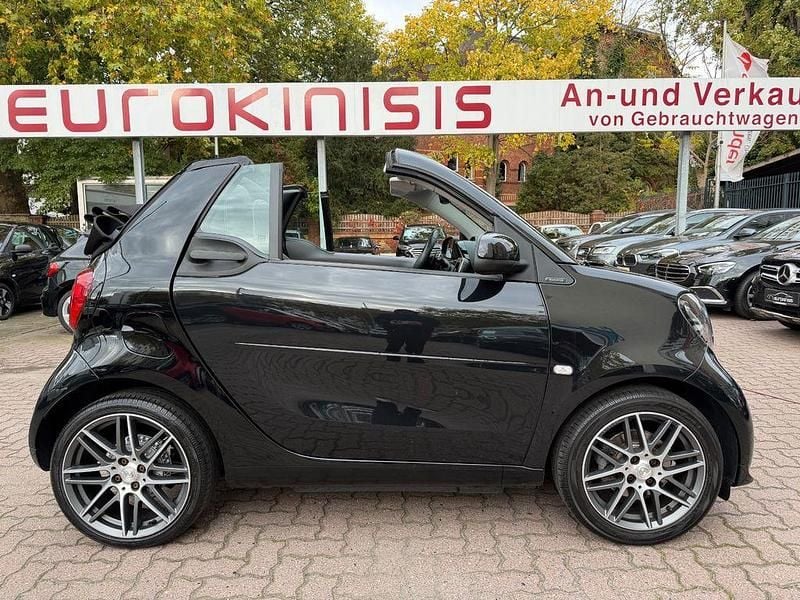 Gebraucht Smart ForTwo Cabrio Brabus 109 PS (80 kW) 2018 Schwarz Cabrio