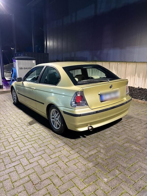 Gebraucht BMW 316 115 PS (84 kW) 2001 Kleinwagen