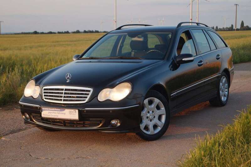 Schwarz Gebraucht 2006 Mercedes C220 Kombi | 1.990 € (Guter Preis) - Bild 1/4