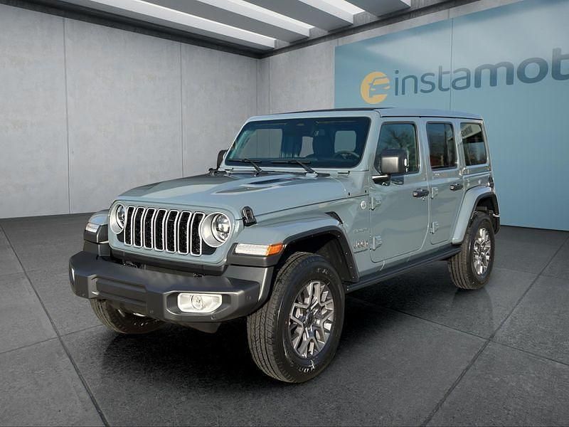 Grau Neu 2024 Jeep Wrangler Sahara SUV | 63.549 € (Etwas zu teuer) - Bild 1/4