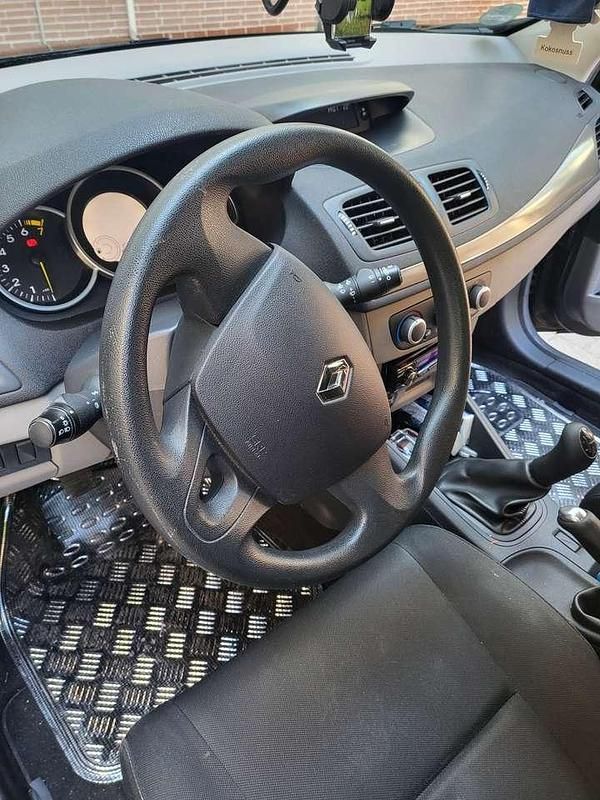 Gebraucht 2011 Renault Mégane GrandTour Kombi | 4.900 € (Fairer Preis) - Bild 1/4