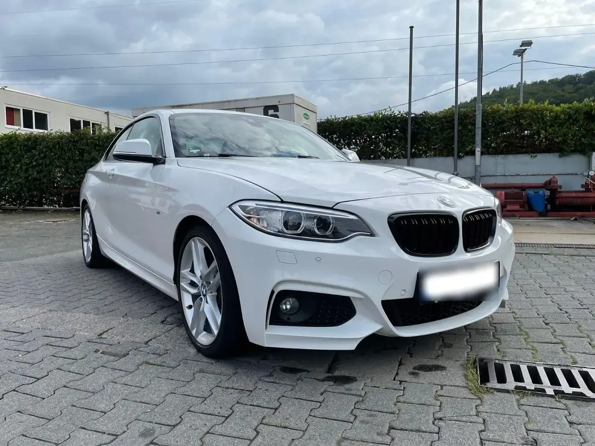 Gebraucht BMW 220 M Sport 184 PS (135 kW) 2015 Weiß Coupé