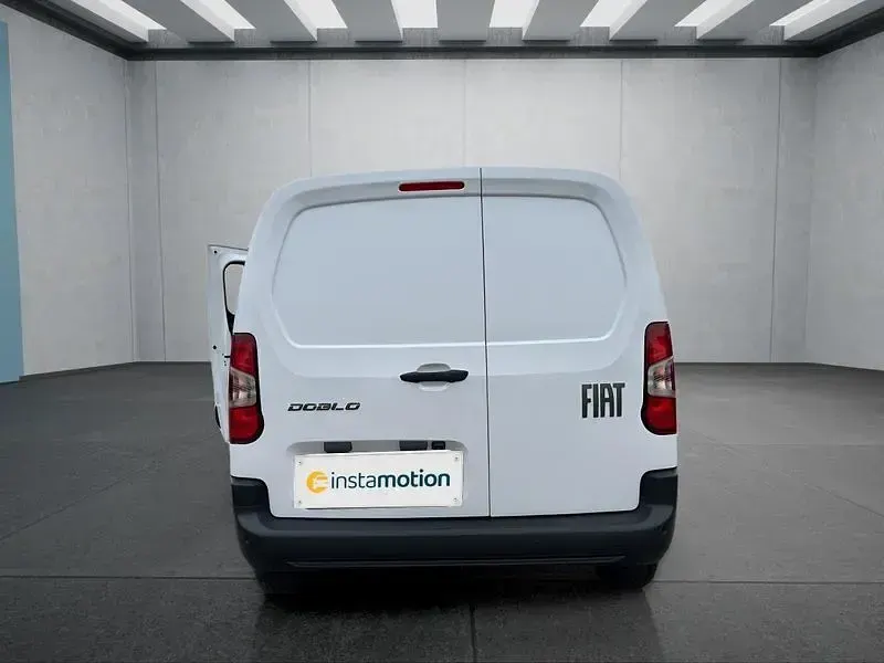 Gebraucht Fiat Doblò 102 PS (75 kW) 2026 Weiß Van / Kleinbus