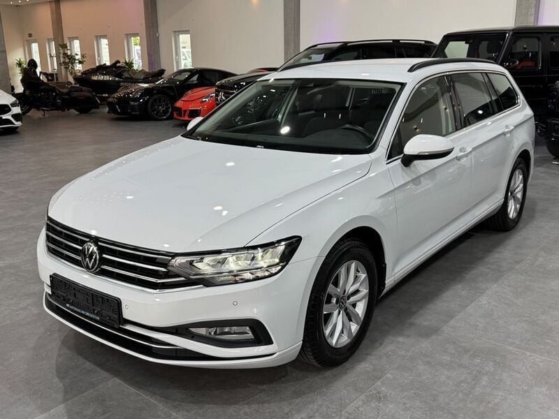 Gletscherweiß metallic Gebraucht 2022 VW Passat Business Kombi | 24.999 € (Guter Preis) - Bild 1/4