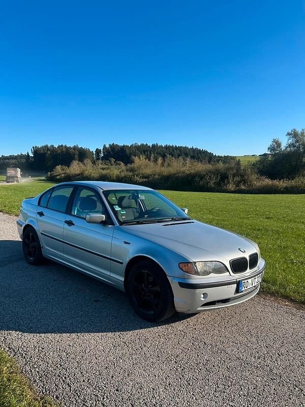 Silber Gebraucht 2002 BMW 316 Limousine | 1.800 € (Guter Preis) - Bild 1/4