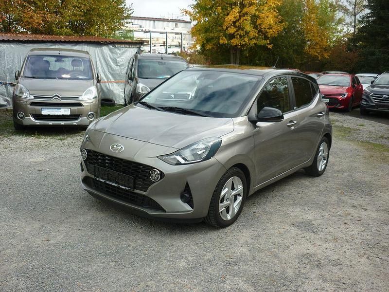 Gebraucht Hyundai i10 Intro Edition 84 PS (61 kW) 2020 Braun Kleinwagen