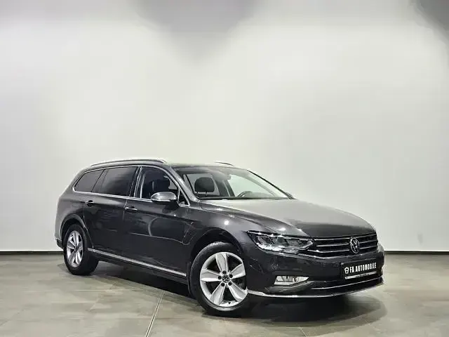 Gebraucht VW Passat Sport 200 PS (147 kW) 2024 Mangan grau Kombi