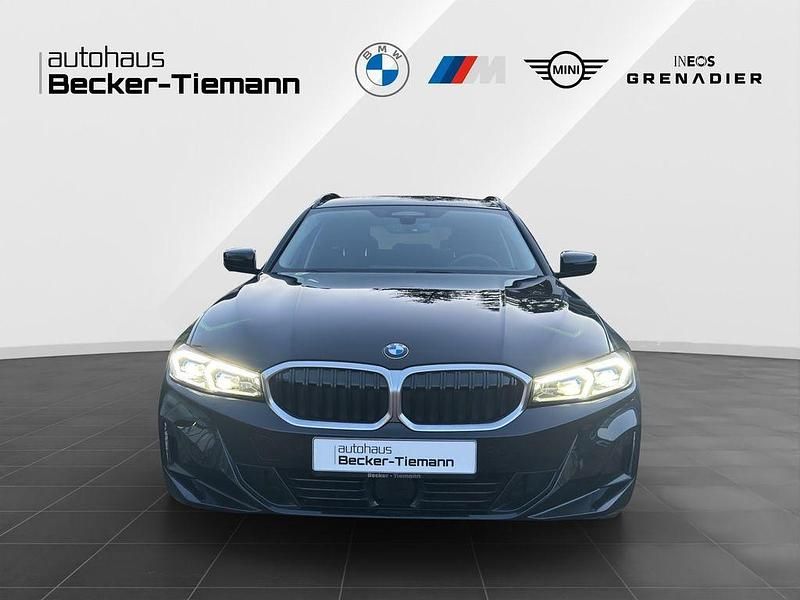 Gebraucht BMW 330 286 PS (210 kW) 2023 Saphirschwarz Kombi