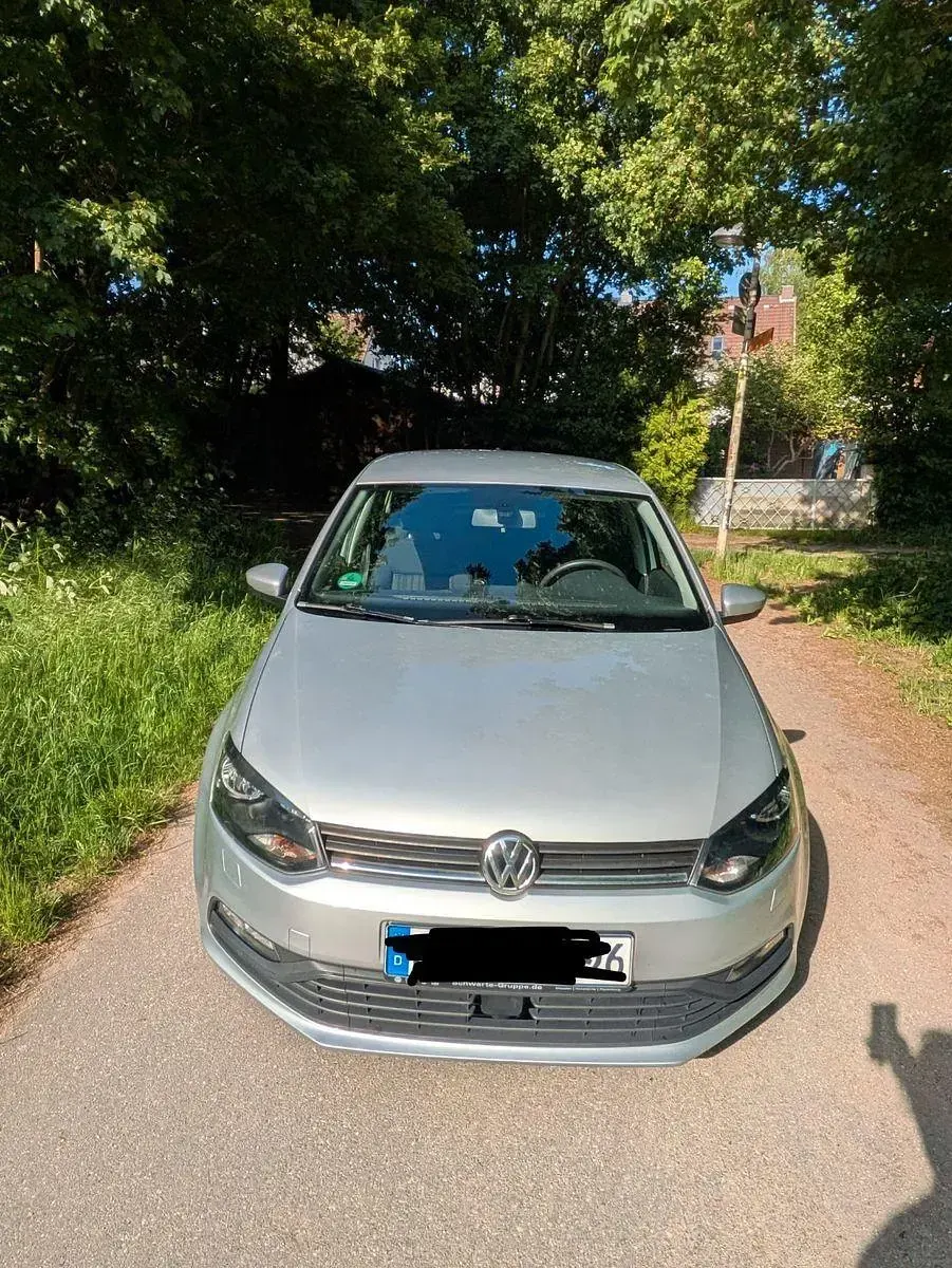 Gebraucht VW Polo Trendline 75 PS (55 kW) 2016 Grau Kleinwagen