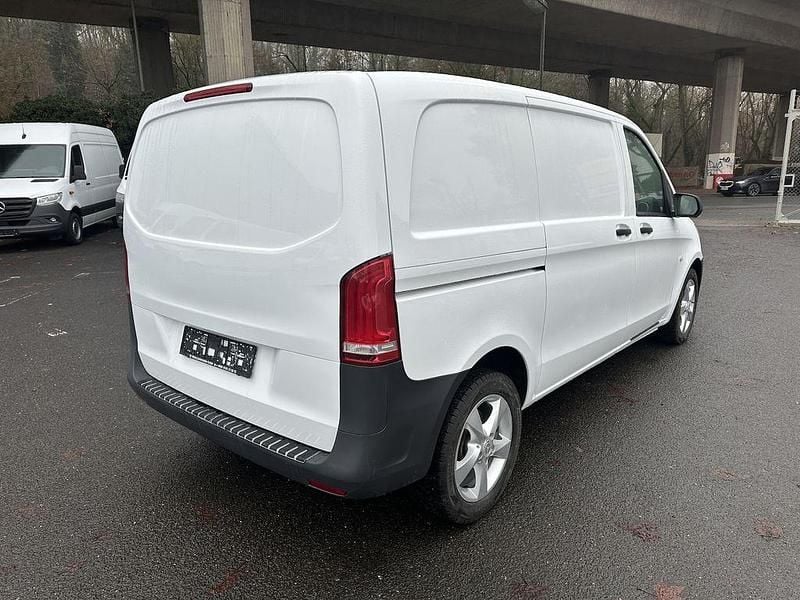 Gebraucht Mercedes Vito 163 PS (119 kW) 2015 Weiß Van