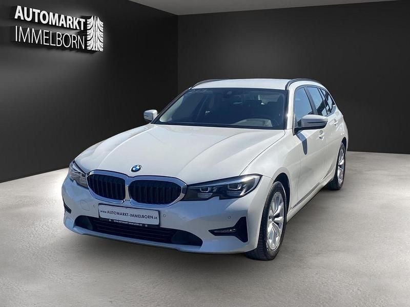 Gebraucht BMW 320 Sport Line 190 PS (139 kW) 2022 Mineralweiss metallic Kombi