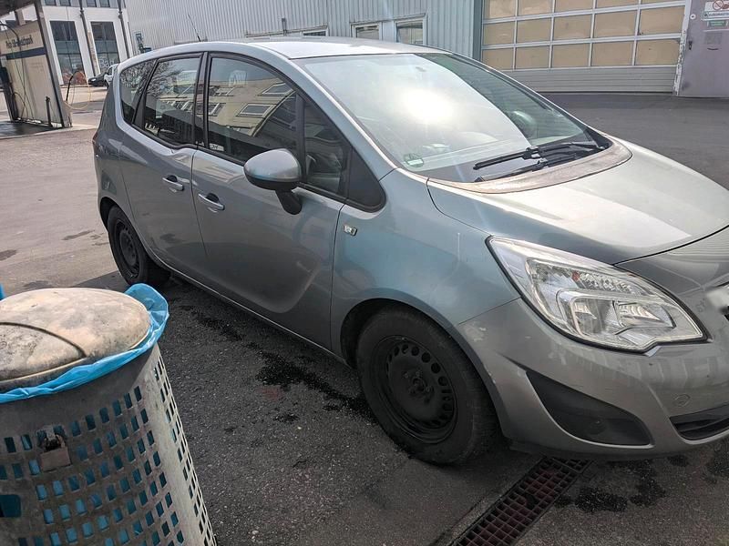 Gebraucht Opel Meriva 114 PS (83 kW) 2011 Grau Van / Kleinbus