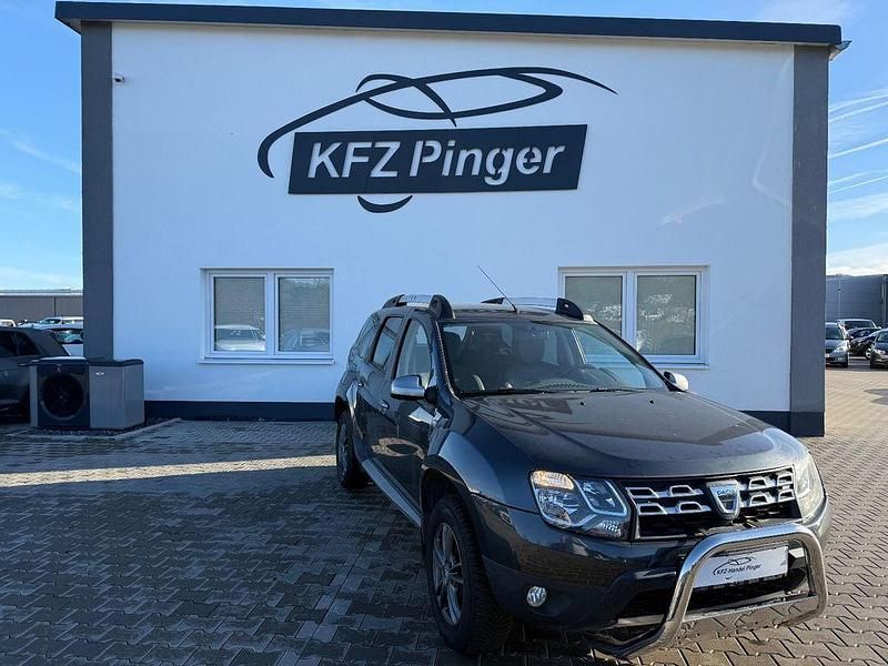 Grau Gebraucht 2017 Dacia Duster Ambiance SUV | 9.799 € - Bild 1/4
