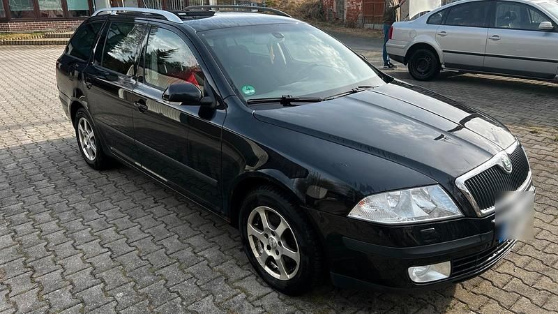 Gebraucht Skoda Octavia 160 PS (117 kW) 2010 Schwarz Kombi