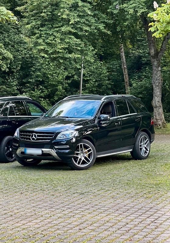 Gebraucht Mercedes ML350 258 PS (189 kW) 2014 Schwarz SUV