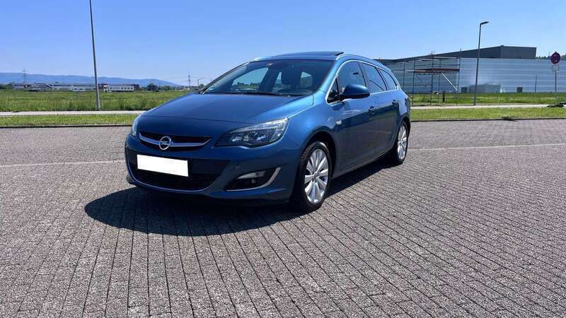 Blau Gebraucht 2014 Opel Astra Edition Kombi | 5.500 € (Guter Preis) - Bild 1/4