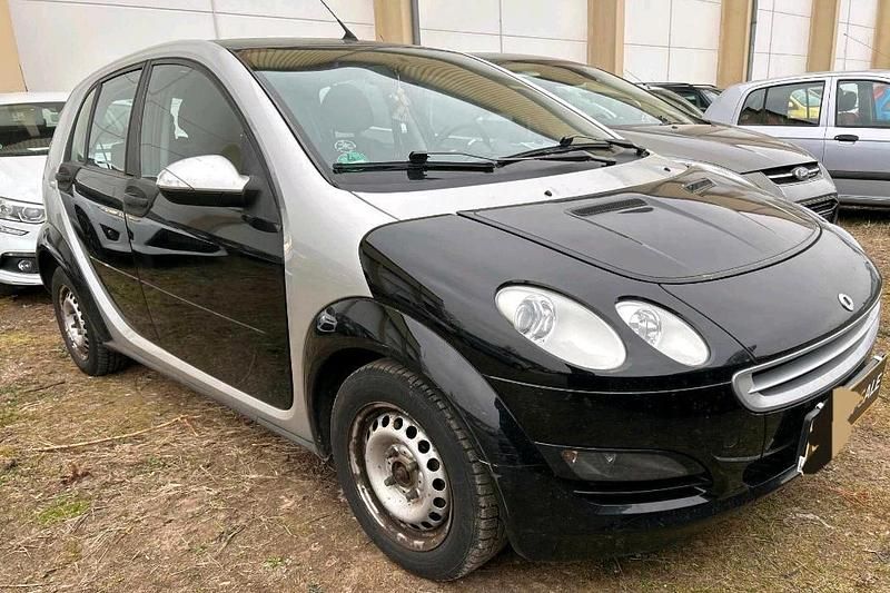 Schwarz Gebraucht 2004 Smart ForFour Basis Kleinwagen | 2.599 € (Teuer) - Bild 1/4