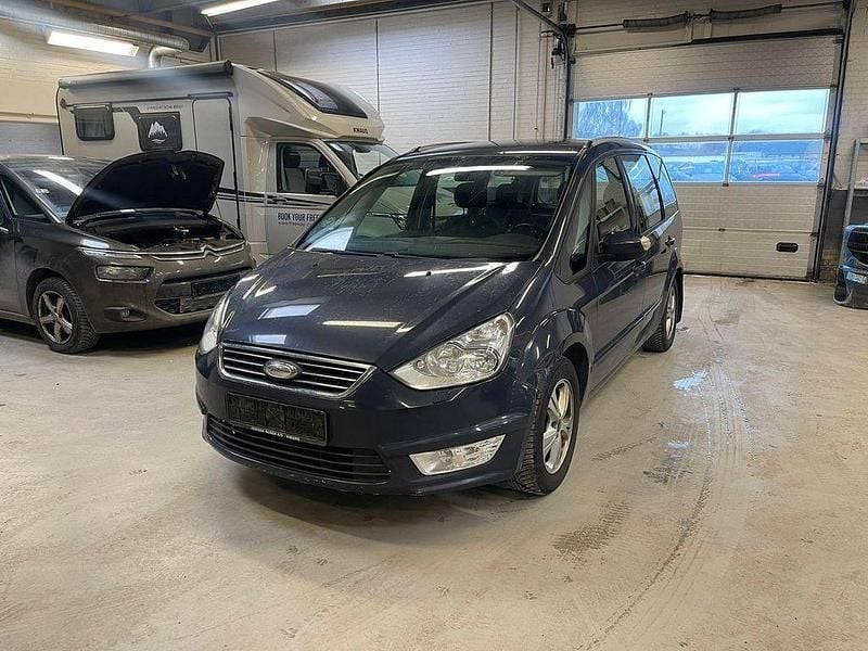 Grau Gebraucht 2011 Ford Galaxy Trend Van / Kleinbus | 2.500 € (Guter Preis) - Bild 1/4