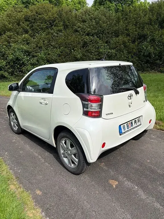 Second-hand Toyota iQ Basis 68 CP (50 kW) 2009 Alb Hatchback
