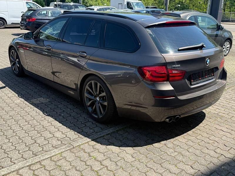 Gebraucht BMW 530 M Performance 258 PS (189 kW) 2012 Braun Kombi