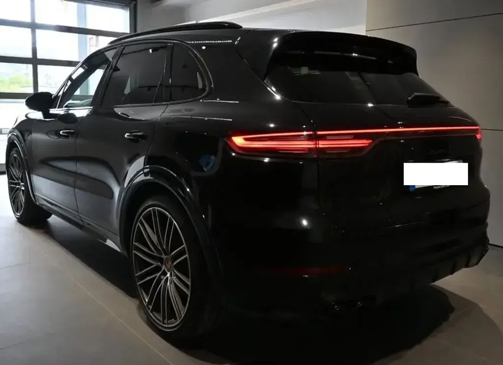Gebraucht Porsche Cayenne GTS 460 PS (338 kW) 2023 Chromitschwarz SUV