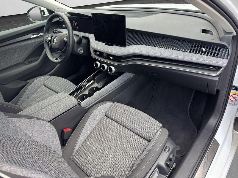 Gebraucht Skoda Superb Selection 150 PS (110 kW) 2024 Weiß Kombi