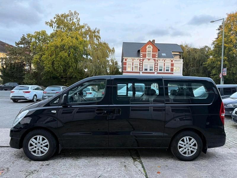 Gebraucht Hyundai H-1 170 PS (125 kW) 2017 Schwarz Van / Kleinbus