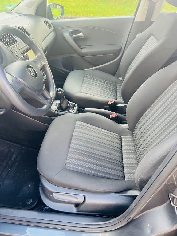 Gebraucht VW Polo Trendline 60 PS (44 kW) 2015 Grau Limousine