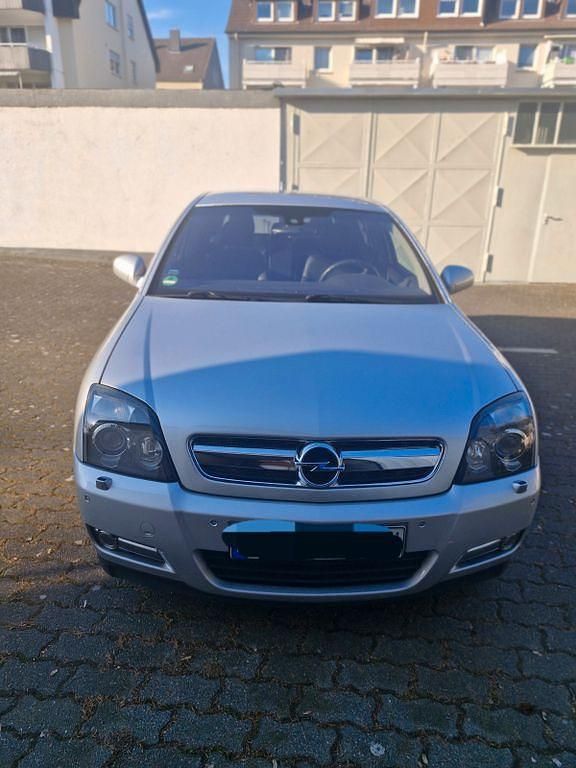 Gebraucht Opel Signum Edition 211 PS (155 kW) 2004 Silber Kleinwagen