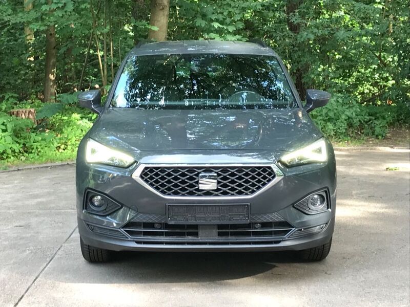 Grau Gebraucht 2020 Seat Tarraco SUV | 19.999 € (Fairer Preis) - Bild 1/4