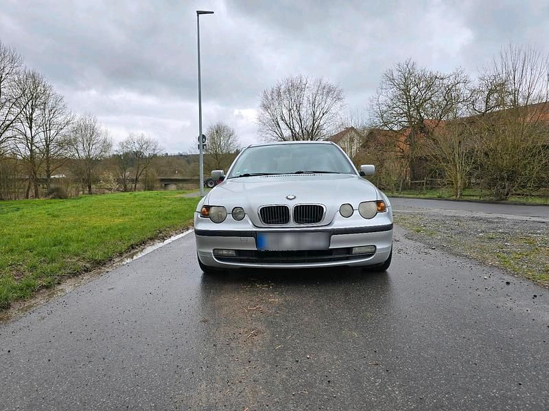 Gebraucht BMW 316 116 PS (85 kW) 2002 Silber Coupé