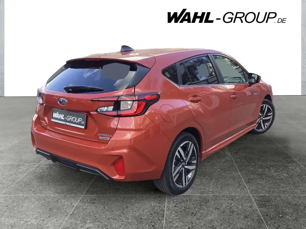 Gebraucht Subaru Impreza Platinum 136 PS (100 kW) 2024 Orange Kleinwagen
